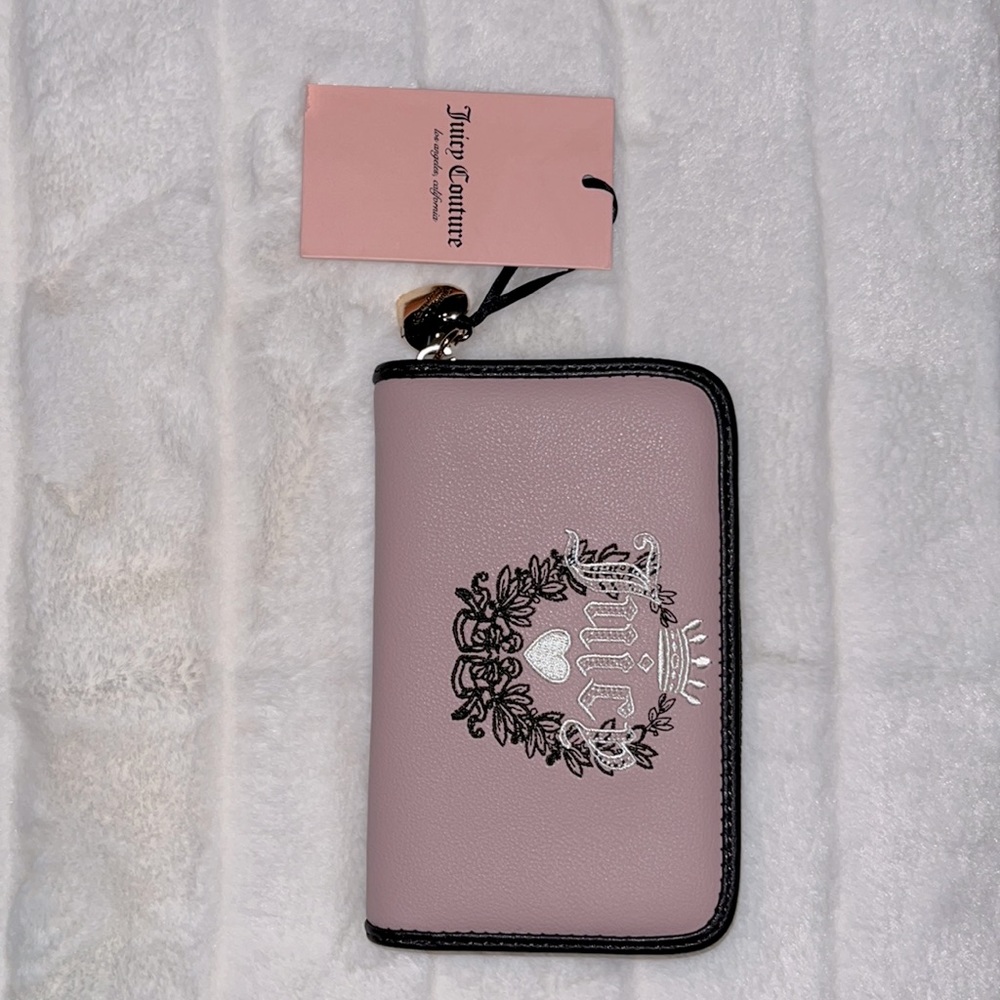 Womens Juciy couture los angeles california dusty blush multi-compartment bifold
